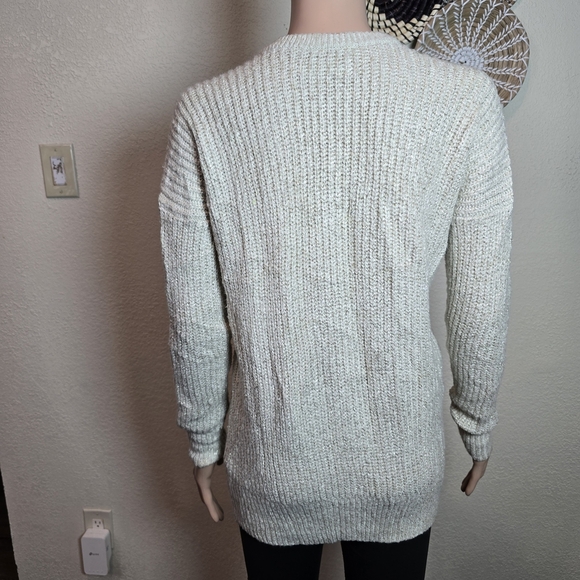 Abercrombie & Fitch Women's Light Gray Sweater - Picture 9 of 10